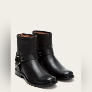 Frye Phillip harness short 6 1/2